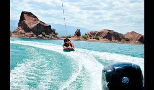 Wakeboarding, esqui aquático, wakesurfe e trenó aquático